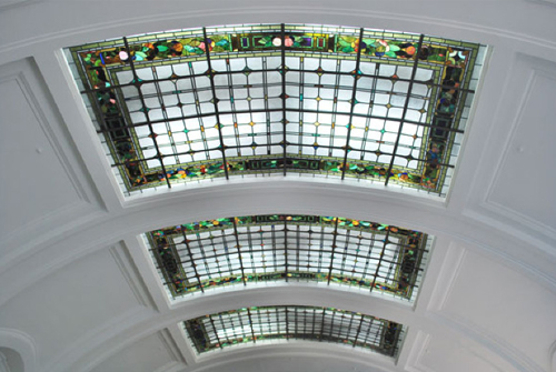 Building-Stained-Glass-Ceiling